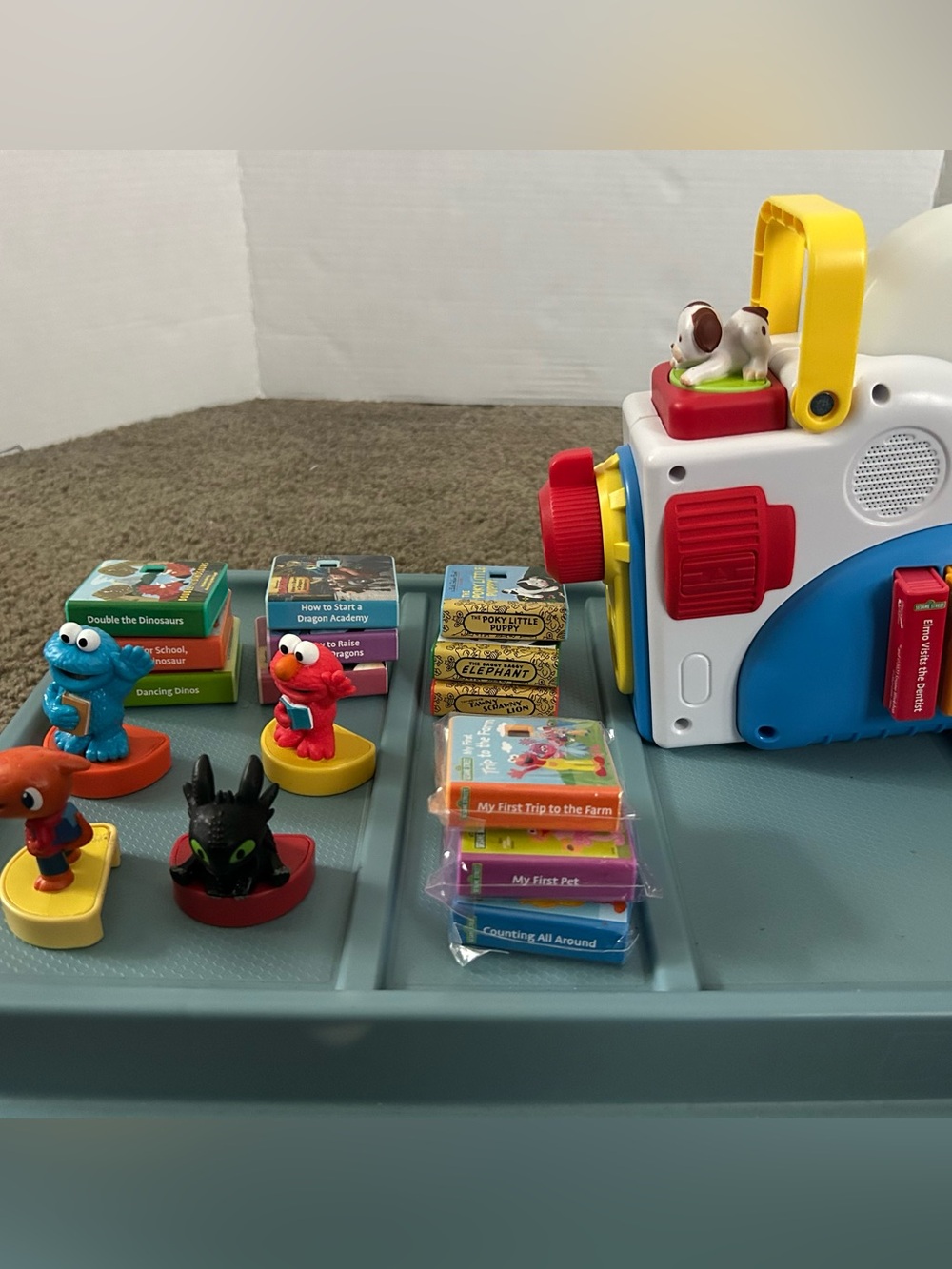 Little Tikes Blue Story Dream Machine 15 stories 5 characters nightlight sound - Picture 2 of 10